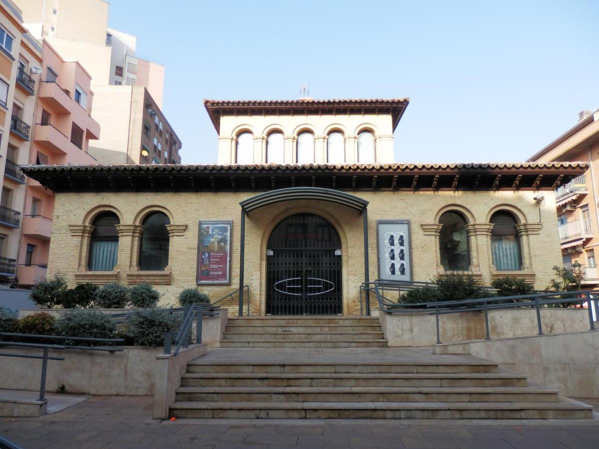Apartamento Teatro Del Mercado Apartment Zaragoza Exterior photo